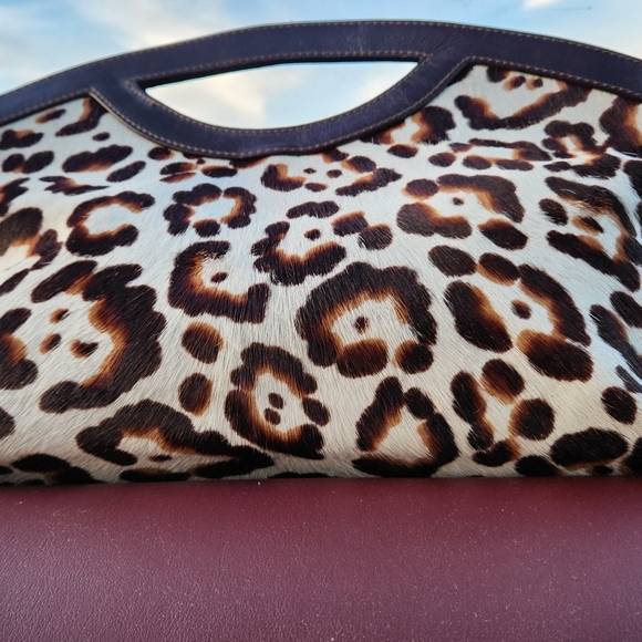 Don Caster Leather Purse - Picture 2 of 16